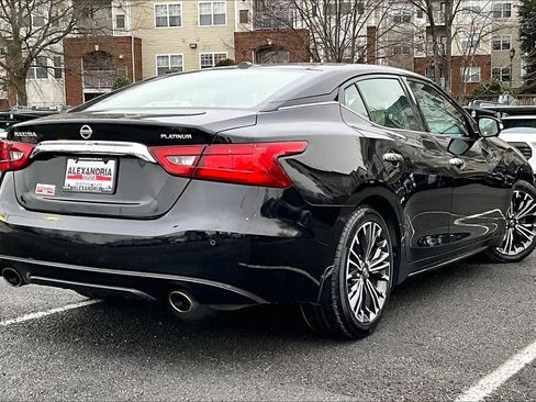 Used 2018 Nissan Maxima Platinum image 12