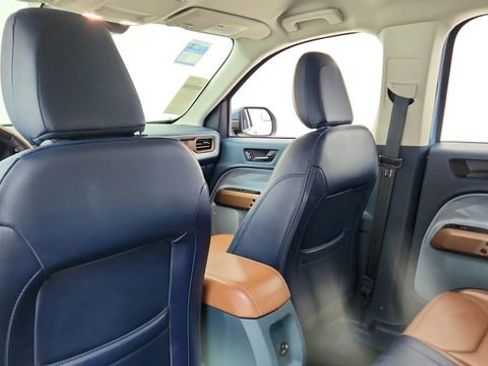 Used 2022 Ford Maverick Lariat image 31