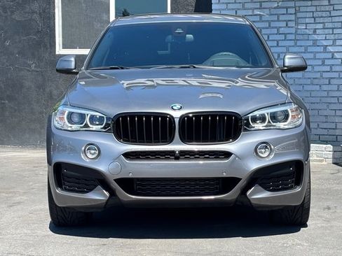 Used 2019 BMW X6 sDrive35i w/ M Sport Package RWD image 2