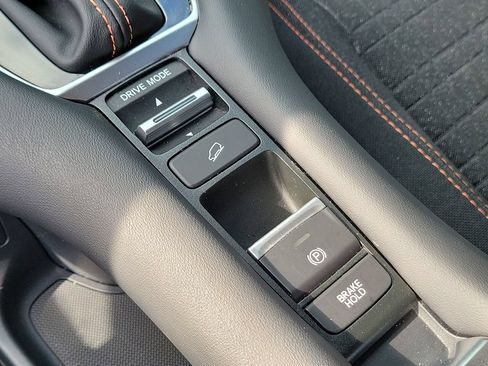 Used 2025 Honda HR-V Sport image 36