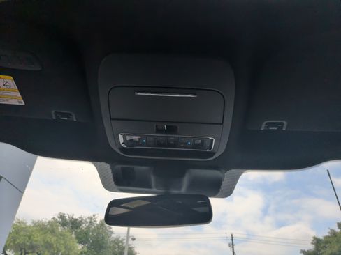 Used 2025 Ford F150 Lariat AWD/4WD image 27