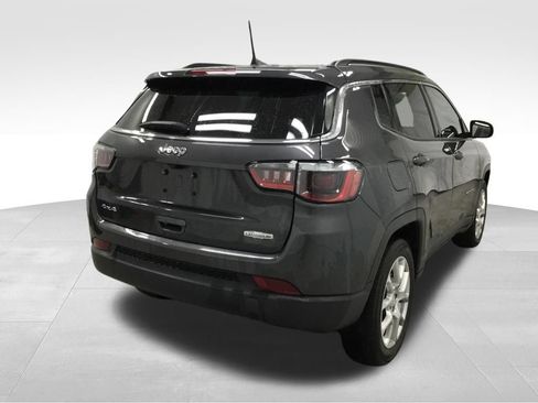 Used 2024 Jeep Compass Latitude AWD/4WD image 15