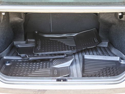 Used 2023 Toyota Camry LE image 25