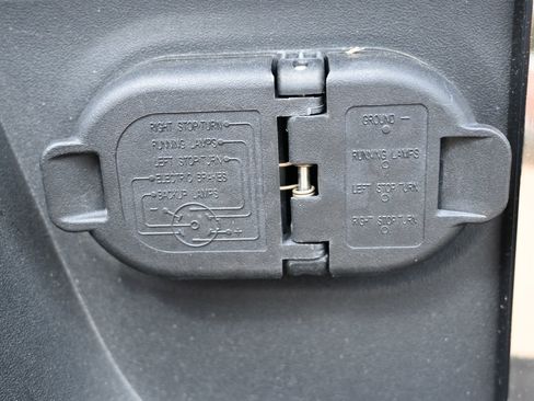 Used 2024 Toyota Tacoma Limited w/ Limited Package (LT) image 37