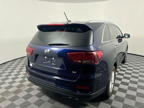 Used 2020 Kia Sorento LX w/ LX I4 Convenience Package FWD image 3