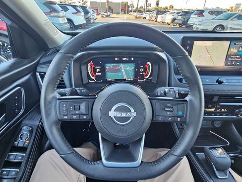 Used 2024 Nissan Rogue Platinum w/ Platinum Premium Package image 26