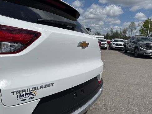 Used 2025 Chevrolet TrailBlazer LT image 27