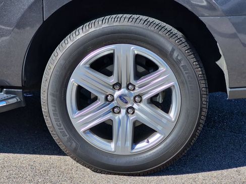 Used 2020 Ford Expedition Max XLT w/ Equipment Group 202A AWD/4WD image 14