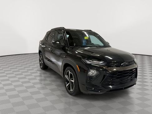 Certified 2022 Chevrolet TrailBlazer RS w/ Sun and Liftgate Package FWD image 2