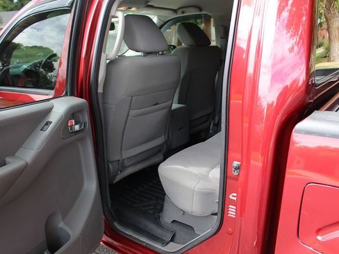 Used 2019 Nissan Frontier SV w/ Value Truck Package image 12