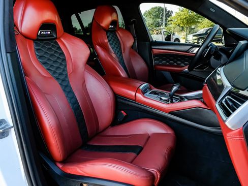 Used 2021 BMW X6 M w/ Competition Package image 40