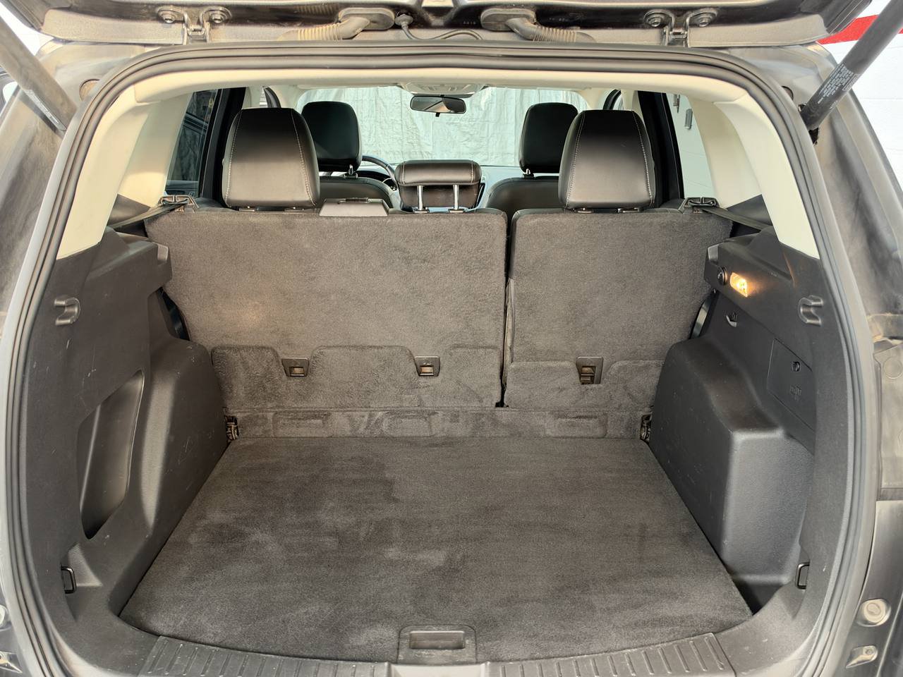 Used 2018 Ford Escape SEL AWD/4WD image 36