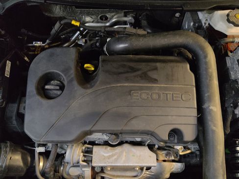 Used 2024 Chevrolet Equinox LS FWD image 30