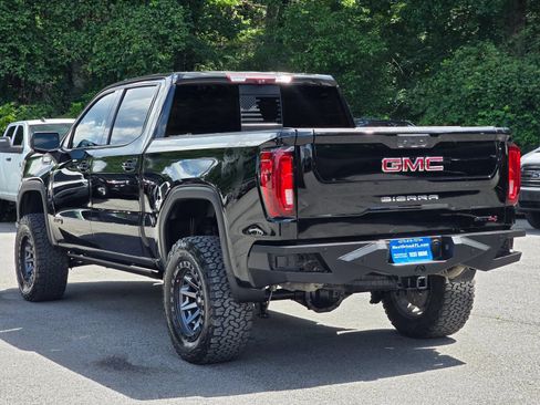 Used 2021 GMC Sierra 1500 AT4 w/ AT4 Premium Package AWD/4WD image 5