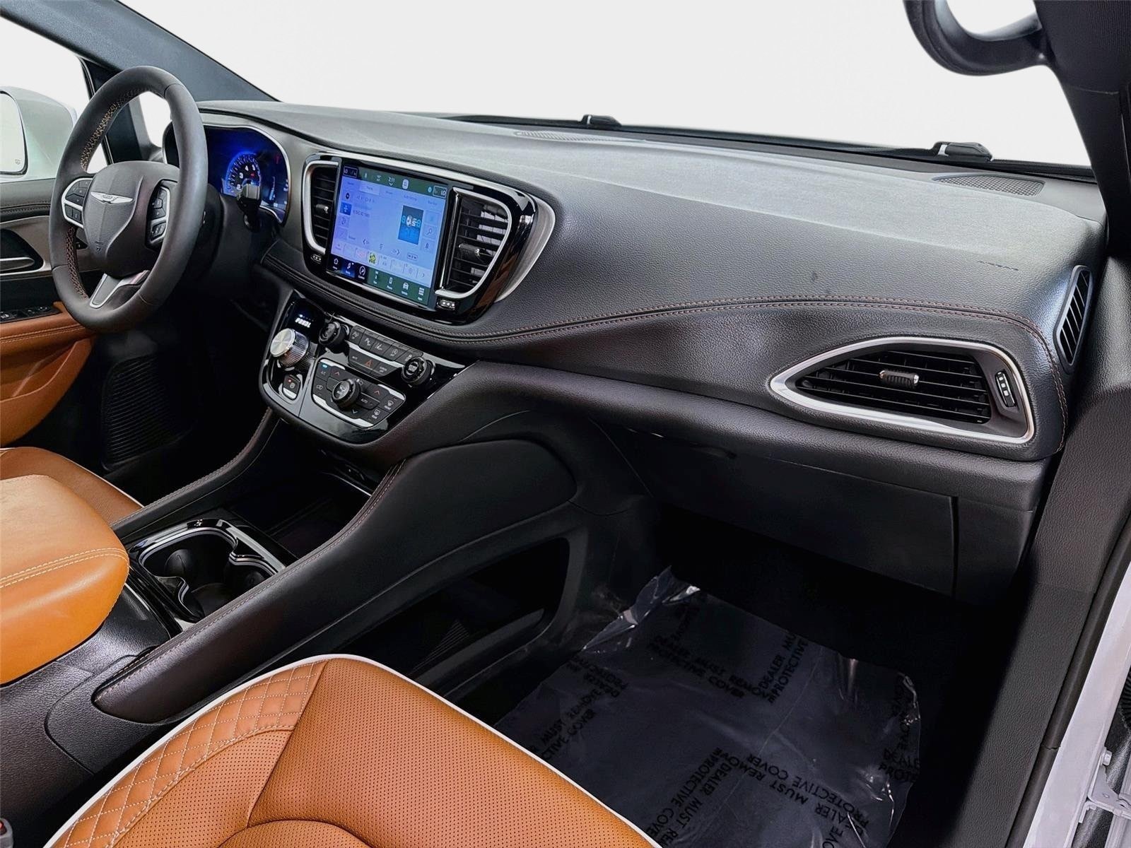 Used 2024 Chrysler Pacifica Pinnacle FWD image 33