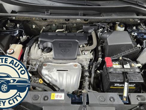 Used 2018 Toyota RAV4 LE w/ All Weather Liner Package image 31