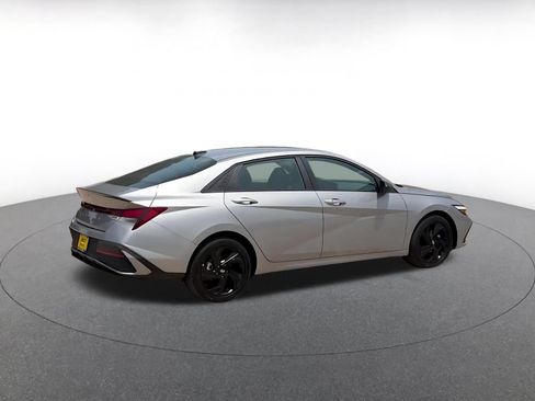 Used 2026 Hyundai Elantra Sport FWD image 15