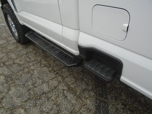 Certified 2023 Ford F250 XL w/ Snow Plow Prep Package image 11