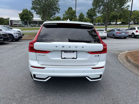 Used 2024 Volvo XC60 B5 Plus w/ Protection Package Premier AWD/4WD image 10