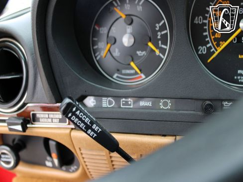 Used 1988 Mercedes-Benz 560 SL image 40