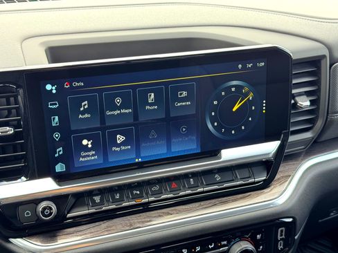 Used 2025 Chevrolet Silverado 3500 LTZ w/ LTZ Convenience Package image 31