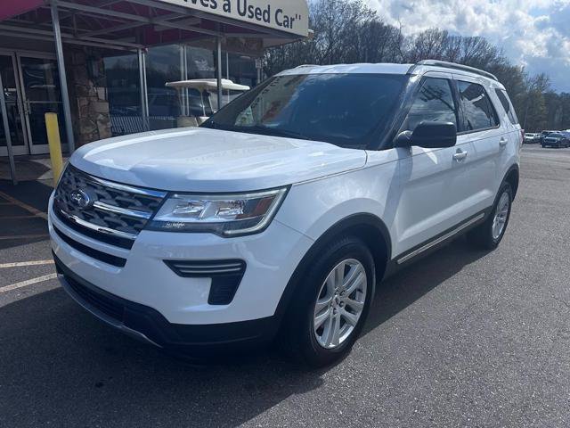 Used 2018 Ford Explorer XLT AWD/4WD image 1
