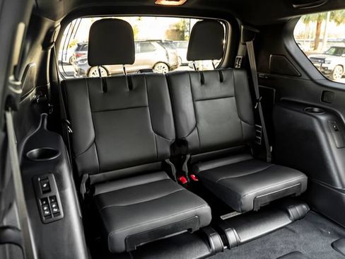 Used 2023 Lexus GX 460 Premium w/ Accessory Package AWD/4WD image 38