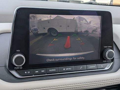 Used 2022 Nissan Rogue SV w/ SV Premium Package image 23