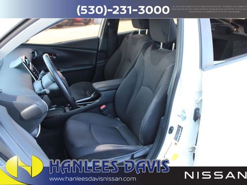 Used 2021 Toyota Prius Prime LE image 12