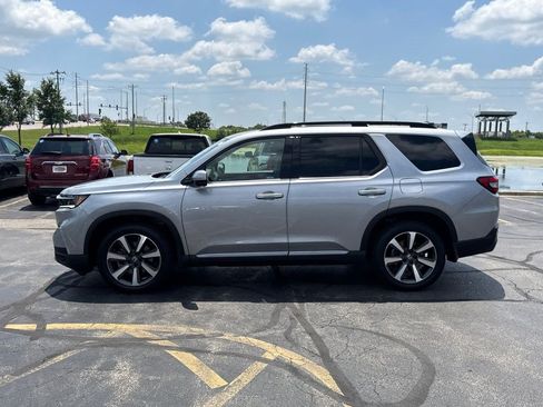 Certified 2023 Honda Pilot Touring image 8