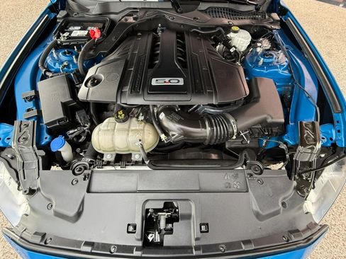 Used 2021 Ford Mustang GT w/ Black Accent Package RWD image 22