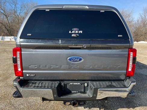 Used 2023 Ford F250 Lariat w/ Chrome Package image 6