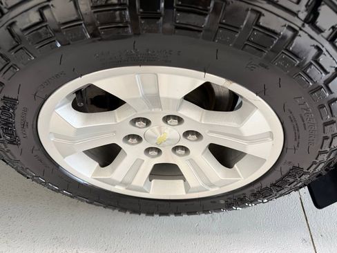 Used 2018 Chevrolet Silverado 1500 LT w/ All Star Edition image 11