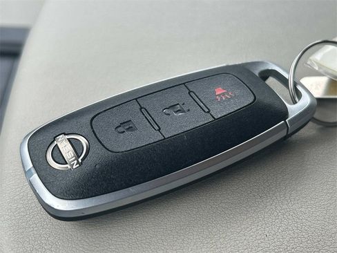 Used 2024 Nissan Ariya AWD image 33