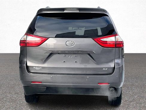 Used 2015 Toyota Sienna XLE MOBILITY VAN image 6