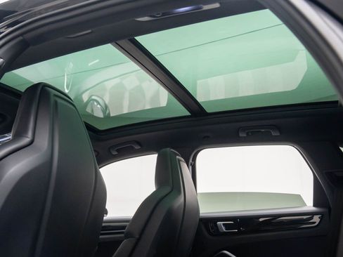 Used 2021 Porsche Cayenne E-Hybrid image 18