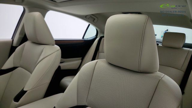 Used 2025 Lexus ES 350 w/ Premium Package FWD image 46