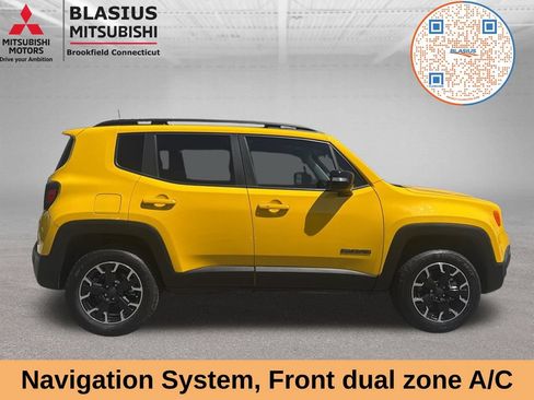 Used 2023 Jeep Renegade Latitude AWD/4WD image 6