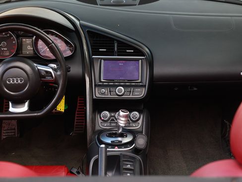 Used 2011 Audi R8 V10 image 34