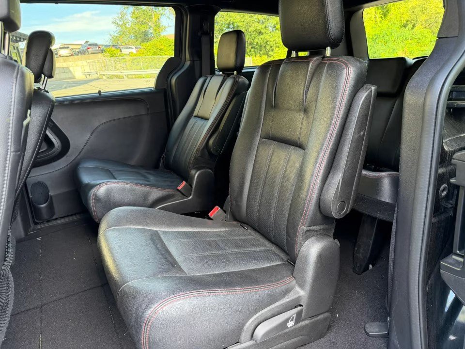 Used 2019 Dodge Grand Caravan GT FWD image 10