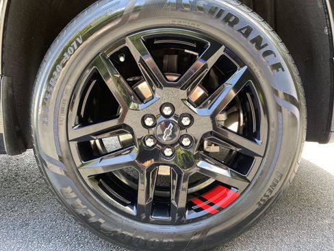 Used 2023 Chevrolet Traverse Premier w/ Redline Edition FWD image 44