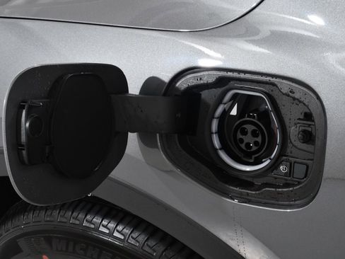 New 2025 Ford Escape SE w/ PHEV Premium Package image 23