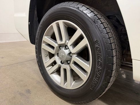 Used 2013 Toyota 4Runner Limited AWD/4WD image 8