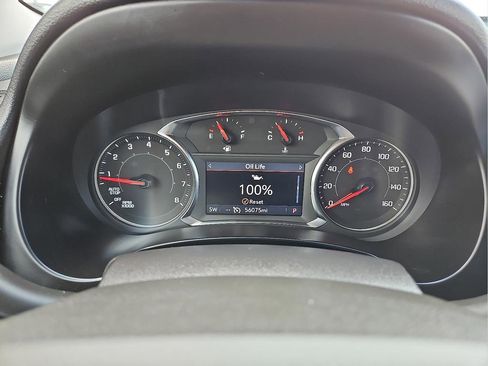 Used 2024 GMC Terrain SLT AWD/4WD image 16