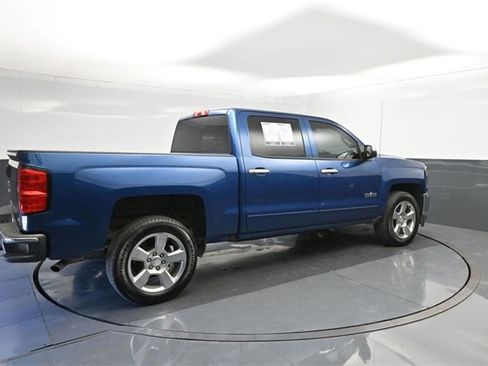 Used 2018 Chevrolet Silverado 1500 LT w/ Texas Edition image 15