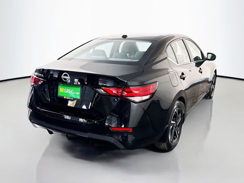 Used 2025 Nissan Sentra SV FWD image 10