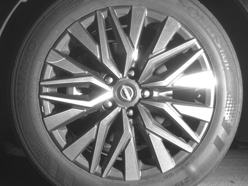 Used 2025 Nissan Altima 2.5 SV image 12