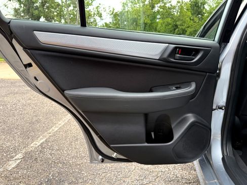 Used 2017 Subaru Legacy 2.5i w/ Alloy Wheel Package image 16