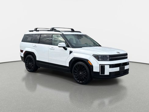 Used 2024 Hyundai Santa Fe Calligraphy image 3