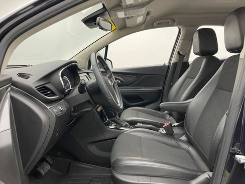 Used 2022 Buick Encore Preferred w/ Safety Package II AWD/4WD image 15